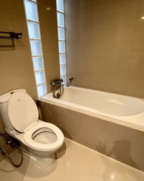 The Kris Ratchada 17, Bangkok, Inthamara 45 Alley, Din Daeng, Din Daeng, Bangkok, 2 Bedrooms, 54 sqm, Condo For Rent, by Utaiwan Kiatpanya, 500287772 - DDproperty.com