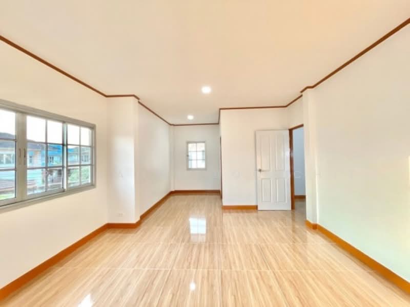 4-BR House, Bangkok, Saen Sab, Min Buri, Bangkok, 4 Bedrooms, 325 sqm, Single Detached House For Sale, by Pichamon Boonchit, 500287779 - DDproperty.com