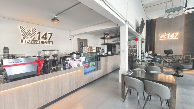 For Sale - "เซ้งด่วน! ร้านอาหารทำเลทอง พหลโยธิน 18/1 หน้ากว้าง 20 เมตร พื้นที่ 250 ตร.ม. อุปกรณ์ครบพร้อมเปิดร้า, Bangkok