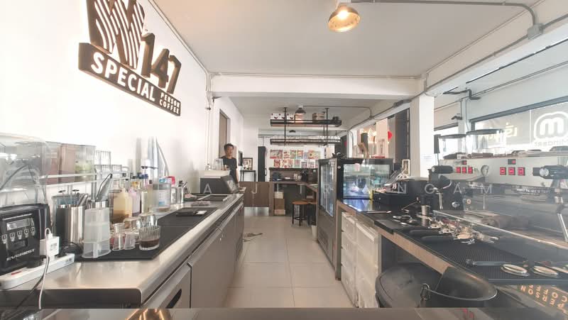 For Sale - "เซ้งด่วน! ร้านอาหารทำเลทอง พหลโยธิน 18/1 หน้ากว้าง 20 เมตร พื้นที่ 250 ตร.ม. อุปกรณ์ครบพร้อมเปิดร้า, Bangkok