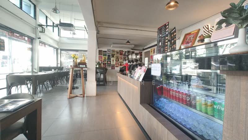 For Sale - "เซ้งด่วน! ร้านอาหารทำเลทอง พหลโยธิน 18/1 หน้ากว้าง 20 เมตร พื้นที่ 250 ตร.ม. อุปกรณ์ครบพร้อมเปิดร้า, Bangkok