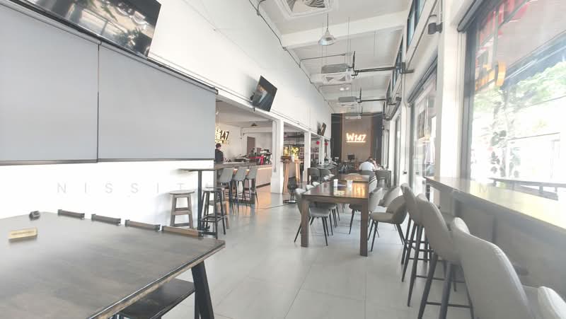 ขาย - "เซ้งด่วน! ร้านอาหารทำเลทอง พหลโยธิน 18/1 หน้ากว้าง 20 เมตร พื้นที่ 250 ตร.ม. อุปกรณ์ครบพร้อมเปิดร้า, กรุงเทพ