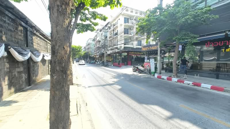 ขาย - "เซ้งด่วน! ร้านอาหารทำเลทอง พหลโยธิน 18/1 หน้ากว้าง 20 เมตร พื้นที่ 250 ตร.ม. อุปกรณ์ครบพร้อมเปิดร้า, กรุงเทพ