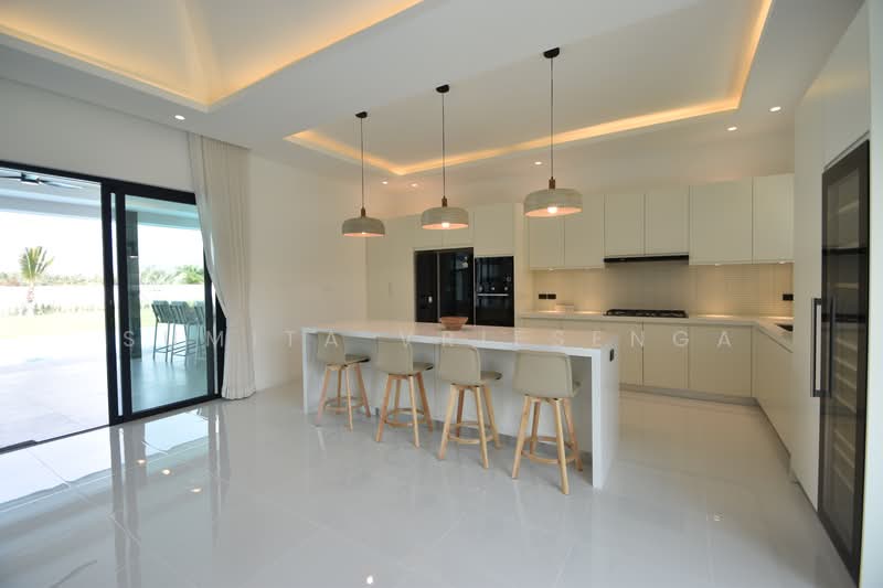 Premium Private Estate in Hua Hin – Fully Furnished Luxury Villa with Guest House, Prachuap Khiri Khan, Wang-Pong, Pran Buri, Prachuap Khiri Khan, 5 Bedrooms, 580 sqm, Villa For Sale, by Sumita Vriesenga, 500287872 - DDproperty.com