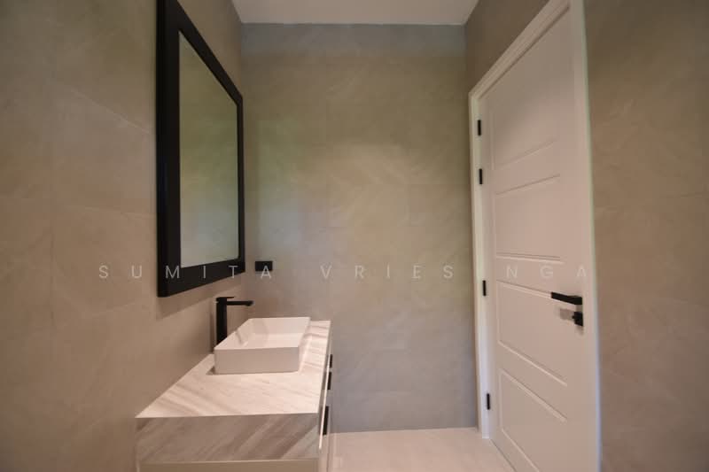 Premium Private Estate in Hua Hin – Fully Furnished Luxury Villa with Guest House, Prachuap Khiri Khan, Wang-Pong, Pran Buri, Prachuap Khiri Khan, 5 Bedrooms, 580 sqm, Villa For Sale, by Sumita Vriesenga, 500287872 - DDproperty.com
