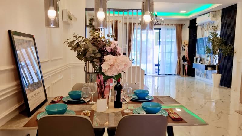 Saeng Supha Village 1, Chon Buri (Pattaya), Bang Lamung, Bang Lamung (Pattaya), Chon Buri (Pattaya), 3 Bedrooms, 180 sqm, Townhouse For Sale, by HOME Real Estate Service, 500287889 - DDproperty.com
