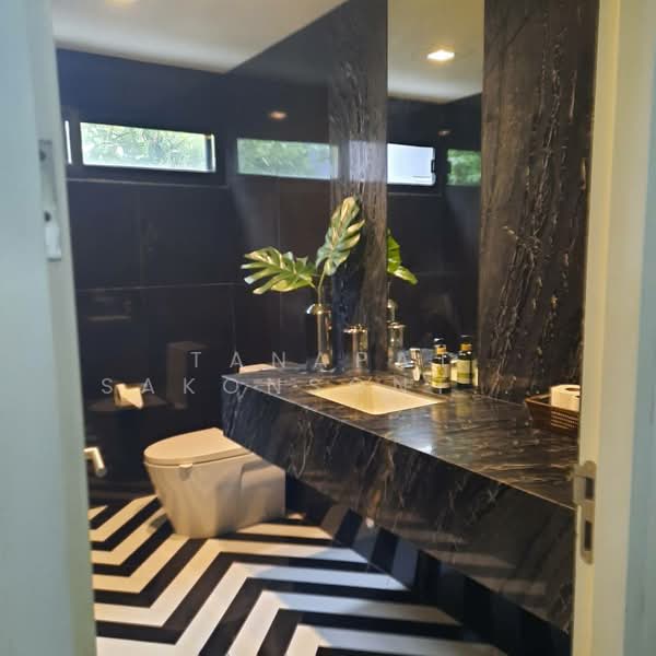 4-BR House, Bangkok, Prawet, Prawet, Bangkok, 4 Bedrooms, 600 sqm, Single Detached House For Rent, by Tanapat Sakonsontised, 500288012 - DDproperty.com