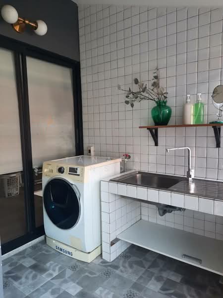 4-BR House, Bangkok, Prawet, Prawet, Bangkok, 4 Bedrooms, 600 sqm, Single Detached House For Rent, by Tanapat Sakonsontised, 500288012 - DDproperty.com