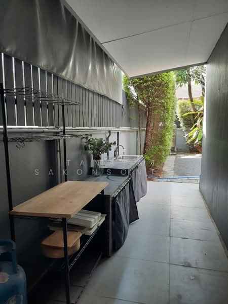 4-BR House, Bangkok, Prawet, Prawet, Bangkok, 4 Bedrooms, 600 sqm, Single Detached House For Rent, by Tanapat Sakonsontised, 500288012 - DDproperty.com
