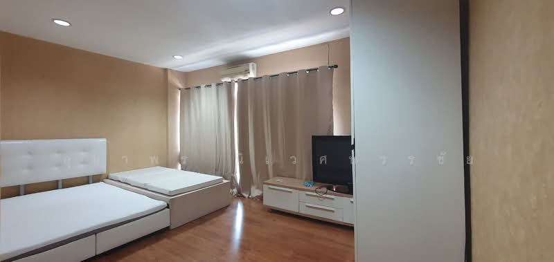 หมู่บ้านกลางเมือง เออบาเนี่ยน ลาดพร้าว71, กรุงเทพ, ลาดพร้าว, ลาดพร้าว, กรุงเทพ, 186 ตร.ม., ทาวน์เฮ้าส์ ให้เช่า, โดย อุมาพร นิเวศบวรชัย, 500288015 - DDproperty.com
