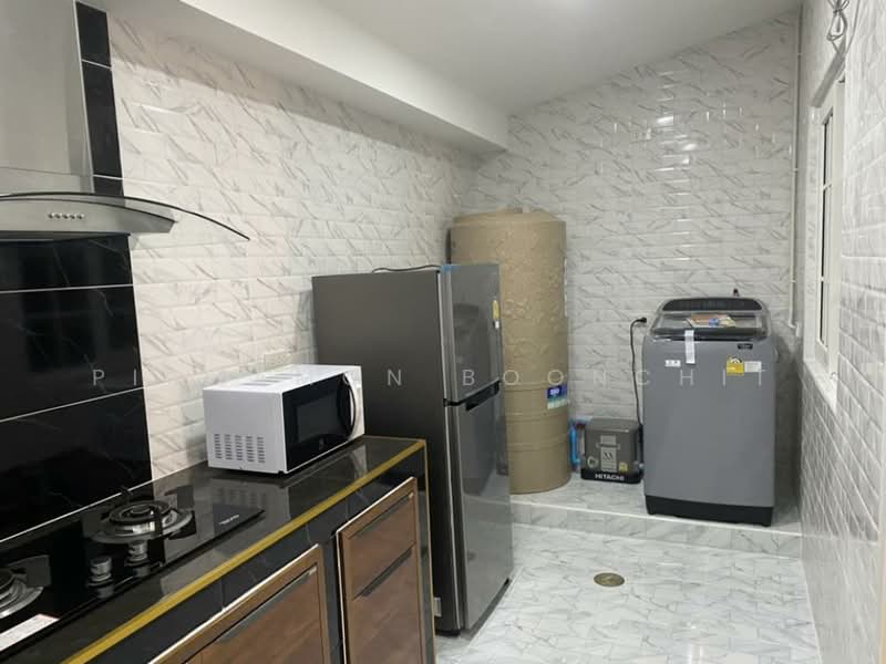 3-BR Townhouse, Bangkok, Bangpakok, Rat Burana, Bangkok, 3 Bedrooms, 68 sqm, Townhouse For Sale, by Pichamon Boonchit, 500288018 - DDproperty.com