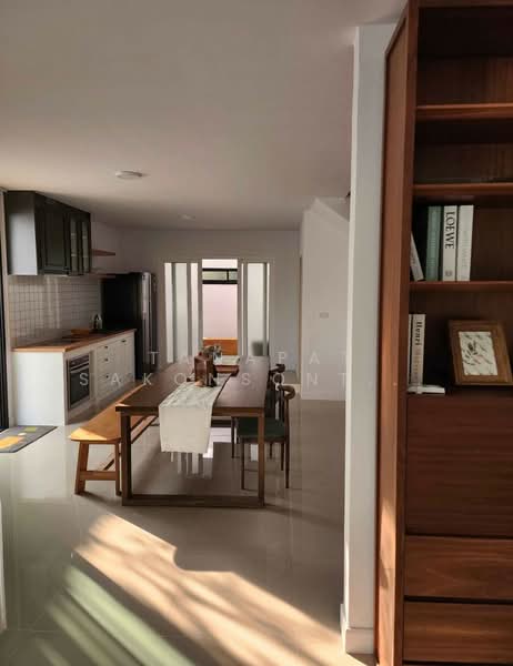 Areeya Mandarina Sukhumvit 77, Bangkok, Sukhumvit 77 Road (On Nut), Suan Luang, Suan Luang, Bangkok, 4 Bedrooms, 380 sqm, Townhouse For Rent, by Tanapat Sakonsontised, 500288064 - DDproperty.com