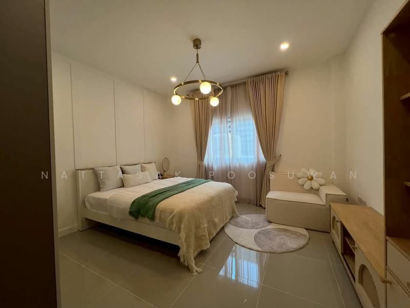 For Sale - 2-BR Townhouse, Chon Buri (Pattaya)