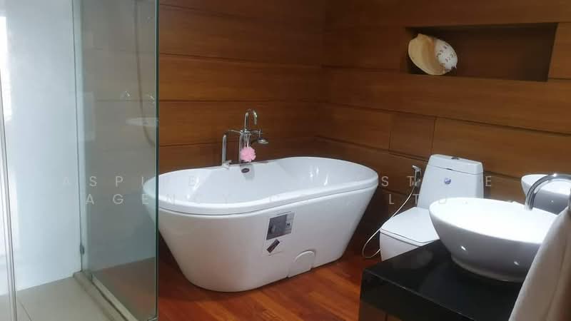 PB Penthouse 2, Bangkok, 279/1-28 Soi Meesuwan 3 Yak 3, Phra Kanong Nua, Watthana, Bangkok, 2 Bedrooms, 141 sqm, Condo For Sale, by Aspire Real Estate Agency Co., Ltd., 500288169 - DDproperty.com