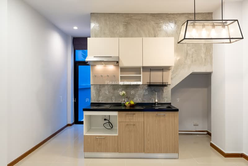 Haus 35 Chaengwattana, Nonthaburi, Soi Pakkred - Chaengwattana 35, Khlong Klue, Pak Kret, Nonthaburi, 3 Bedrooms, 162 sqm, Townhouse For Rent, by Roongrat Maitreejittawon, 500288183 - DDproperty.com
