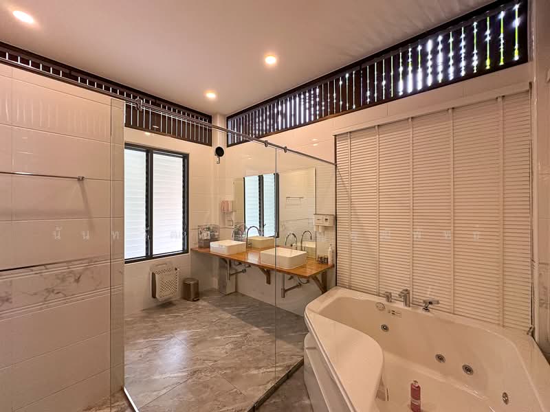 Modern Single-Story House with Expansive Garden in Mae Wang for Sale, Chiang Mai, Ban Kad, Mae Wang, Chiang Mai, 3 Bedrooms, 210 sqm, Single Detached House For Sale, by Nunthawat Hiranputtipat, 500288187 - DDproperty.com