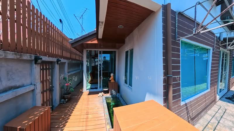 For Sale - บ้านเดี่ยวริมถนนราชพฤกษ์ | ใกล้ BTS บางหว้า, Bangkok