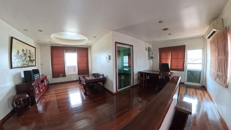 For Sale - บ้านเดี่ยวริมถนนราชพฤกษ์ | ใกล้ BTS บางหว้า, Bangkok