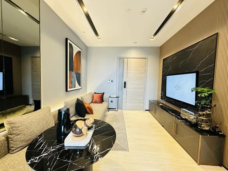 The Room Sukhumvit 38, Bangkok, Soi Sukhumvit 38, Phra Kanong, Khlong Toei, Bangkok, 1 Bedroom, 45 sqm, Condo For Sale, by Chomratkamol Soontorntarawong (Gor), 500288251 - DDproperty.com
