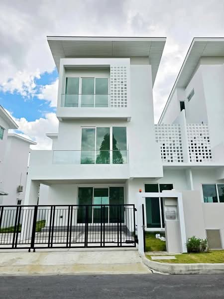 Nirvana Absolute Ekkamai-Ramintra, Bangkok, Soi Sukonthasawat 19, Lat Phrao, Lat Phrao, Bangkok, 4 Bedrooms, 230 sqm, Single Detached House For Sale, by Nuttharom Linla, 500288498 - DDproperty.com