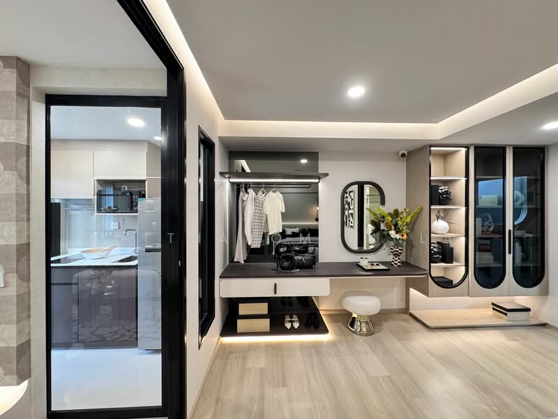 LIFE JJ Interchange Pet Pal, Bangkok, Samsen Nai, Phaya Thai, Bangkok, 2 Bedrooms, 50 sqm, Condo For Sale, by Nuttharom Linla, 500288512 - DDproperty.com