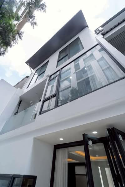 ทาวน์เฮาท์ 4-ห้องนอน, กรุงเทพ, คลองเตยเหนือ, วัฒนา, กรุงเทพ, 250 ตร.ม., ทาวน์เฮ้าส์ ขาย, โดย Orapa Sumetheesirisakul, 500288639 - DDproperty.com