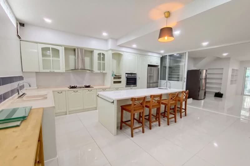 หมู่บ้านสุชา 2, Bangkok, Nong Kang Plu, Nong Khaem, Bangkok, 4 Bedrooms, 200 sqm, Townhouse For Sale, by คุณหนุ่ม, 500288682 - DDproperty.com