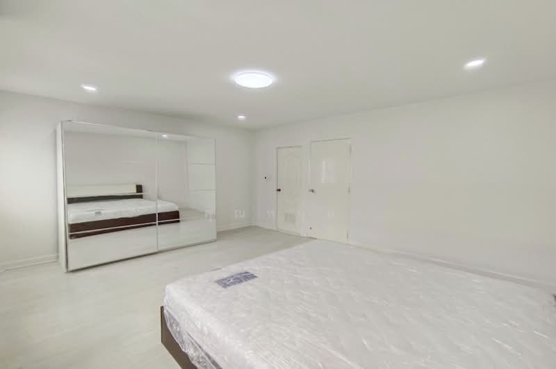 หมู่บ้านสุชา 2, Bangkok, Nong Kang Plu, Nong Khaem, Bangkok, 4 Bedrooms, 200 sqm, Townhouse For Sale, by คุณหนุ่ม, 500288682 - DDproperty.com