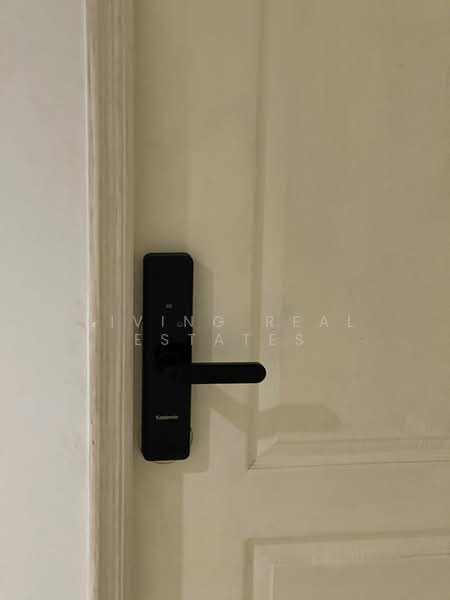 Lumpini Place Narathiwas 24, Bangkok, Sathu Pradit 19 Alley 3, Chong Nonsi, Yan Nawa, Bangkok, 1 Bedroom, 35 sqm, Condo For Sale, by Living Real Estates, 500288700 - DDproperty.com