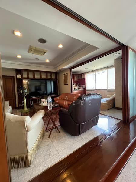Oriental Towers, Bangkok, 25 Soi Ekkamai 12, Ekkamai Road, Khlong Tan Nua, Watthana, Bangkok, 4 Bedrooms, 475 sqm, Condo For Sale, by Orapa Sumetheesirisakul, 500288704 - DDproperty.com