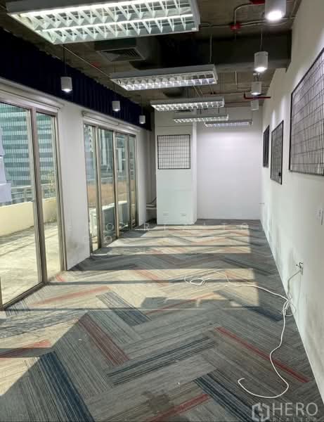 For Rent Office Space 1,116 sqm Watthana, Bangkok near BTS Asok & MRT Sukhumvit HRE00679, กรุงเทพ, คลองเตยเหนือ, วัฒนา, กรุงเทพ, 1,116 ตร.ม., สำนักงาน ให้เช่า, โดย Hero Realtor Co., Ltd., 500288709 - DDproperty.com