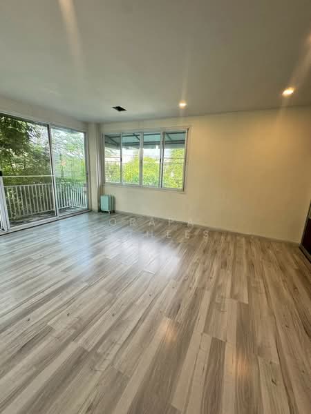 3-BR House, Bangkok, Bang Chak, Phra Khanong, Bangkok, 3 Bedrooms, 360 sqm, Single Detached House For Sale, by Orapa Sumetheesirisakul, 500288761 - DDproperty.com