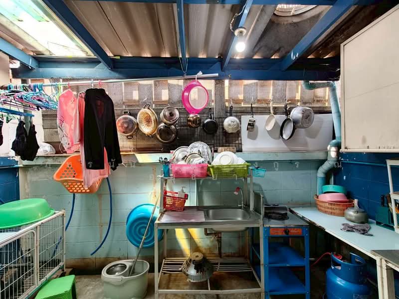 Poonsin Thani 1 : พูนสินธานี 1, กรุงเทพ, คลองสองต้นนุ่น, ลาดกระบัง, กรุงเทพ, 110 ตร.ม., ทาวน์เฮ้าส์ ขาย, โดย ภัทรนัน อิศรางกูร ณ อยุธยา, 500288816 - DDproperty.com