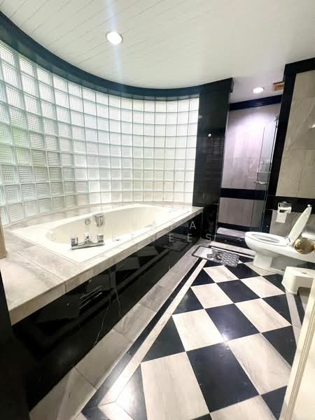 Chidlom Place, Bangkok, 6/2 Chit Lom Alley, Lumphini, Pathum Wan, Bangkok, 2 Bedrooms, 179 sqm, Condo For Sale, by Orapa Sumetheesirisakul, 500288848 - DDproperty.com