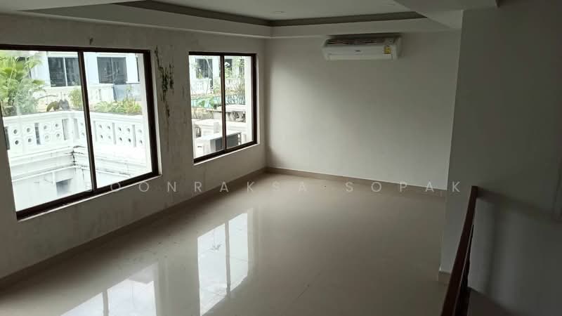 undefined, Bangkok, Khlong Tan Nua, Watthana, Bangkok, 3 Bedrooms, 263 sqm, Townhouse For Rent, by Boonraksa Sopak, 500288855 - DDproperty.com