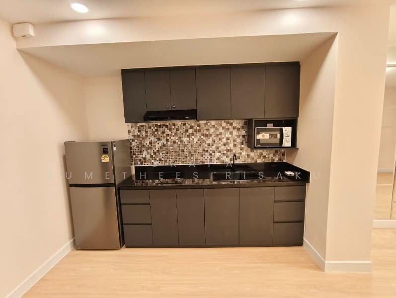 Silom Suite, Bangkok, Soi Sathorn 12, Sathorn Road, Silom, Bang Rak, Bangkok, 1 Bedroom, 43 sqm, Condo For Sale, by Orapa Sumetheesirisakul, 500288877 - DDproperty.com