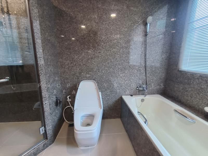 Villa Fourteen, Bangkok, Soi Sukhumvit 14, Khlong Toei, Khlong Toei, Bangkok, 4 Bedrooms, 328 sqm, Condo For Rent, by PROPERTYSIGHTS REAL ESTATE, 500288938 - DDproperty.com