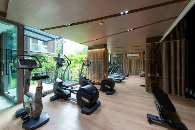 Lloyd Soonvijai-Thonglor, Bangkok, Soi Phetchaburi 47, Phetchaburi Road, Bang Kapi, Huai Khwang, Bangkok, 2 Bedrooms, 54 sqm, Condo For Rent, by Boonraksa Sopak, 500288967 - DDproperty.com