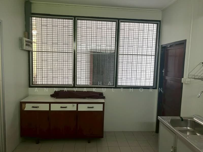 2-BR House, Bangkok, Khong Tan, Khlong Toei, Bangkok, 2 Bedrooms, 150 sqm, Single Detached House For Rent, by Vichai  Annavakulthorn, 500288972 - DDproperty.com