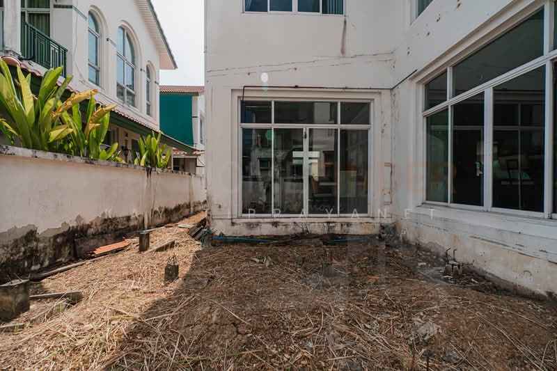 Rasa Spanish Courtyard, Bangkok, Chorake Bua, Lat Phrao, Bangkok, 3 Bedrooms, 230 sqm, Single Detached House For Sale, by Kay Tippayanet, 500288993 - DDproperty.com