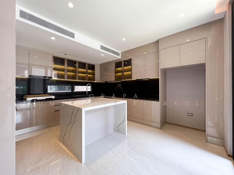 Anina Villa Sathorn-Yenakart, Bangkok, Soi Yen Akat 2, Yen Akat Road, Chong Nonsi, Yan Nawa, Bangkok, 4 Bedrooms, 520 sqm, Single Detached House For Sale, by Orapa Sumetheesirisakul, 500289098 - DDproperty.com