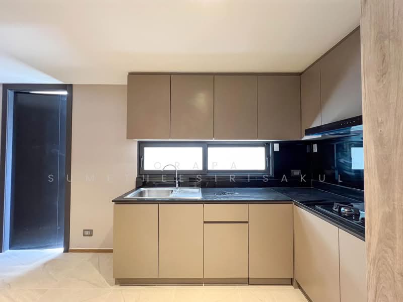Anina Villa Sathorn-Yenakart, Bangkok, Soi Yen Akat 2, Yen Akat Road, Chong Nonsi, Yan Nawa, Bangkok, 4 Bedrooms, 520 sqm, Single Detached House For Sale, by Orapa Sumetheesirisakul, 500289098 - DDproperty.com