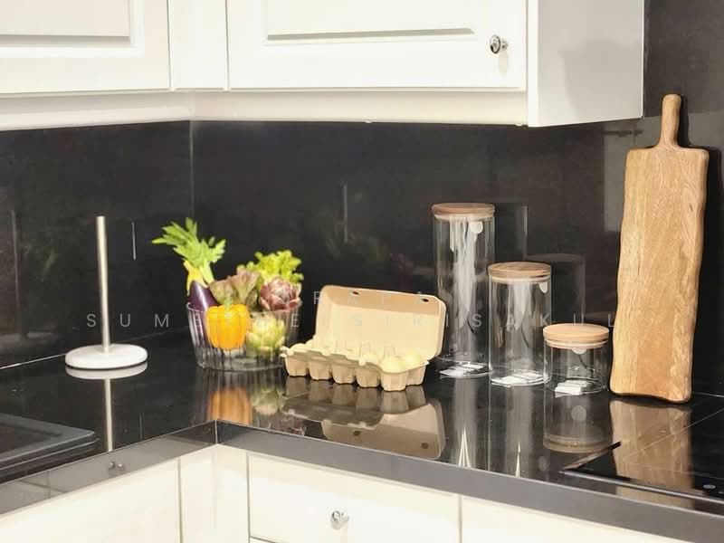 Royce Private Residences, Bangkok, 61 Soi Sukhumvit 31, Khlongtoei Nua, Watthana, Bangkok, 3 Bedrooms, 143 sqm, Condo For Sale, by Orapa Sumetheesirisakul, 500289115 - DDproperty.com