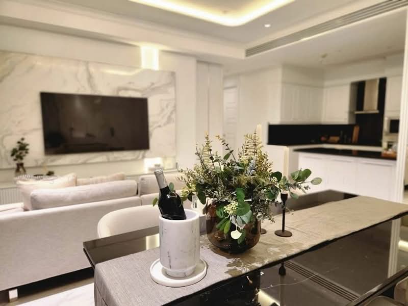 Royce Private Residences, Bangkok, 61 Soi Sukhumvit 31, Khlongtoei Nua, Watthana, Bangkok, 3 Bedrooms, 143 sqm, Condo For Sale, by Orapa Sumetheesirisakul, 500289115 - DDproperty.com