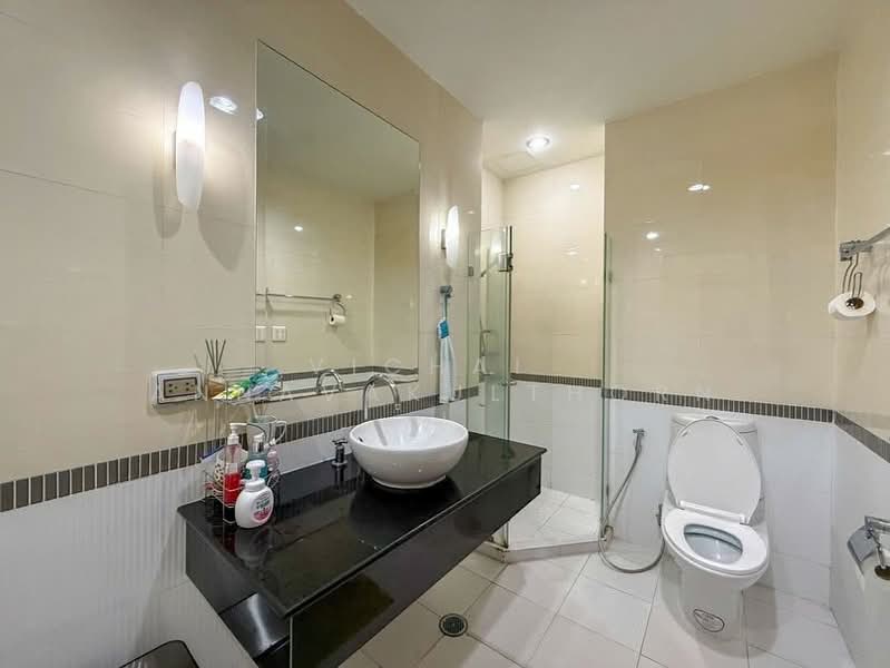 Baan Klang Krung Siam-Pathumwan, Bangkok, Petchburi Road, Thanon Phetchaburi, Ratchathewi, Bangkok, 2 Bedrooms, 85 sqm, Condo For Rent, by Vichai  Annavakulthorn, 500289123 - DDproperty.com