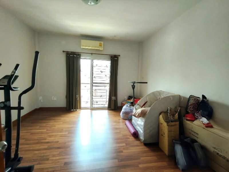 ทาวน์เฮ้าส์ 3 ชั้น หมู่บ้านไพโรจน์ โครงการ 5 บางนา ทำเลดี ราคาถูก, Bangkok, บางนา-ตราด, Bang Na Nuea, Bang Na, Bangkok, 4 Bedrooms, 180 sqm, Townhouse For Sale, by คุณ วิภาพร (ภา), 500289132 - DDproperty.com