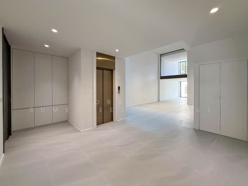 5-BR Townhouse, Bangkok, Phra Kanong Nua, Watthana, Bangkok, 5 Bedrooms, 188 sqm, Townhouse For Sale, by Orapa Sumetheesirisakul, 500289142 - DDproperty.com