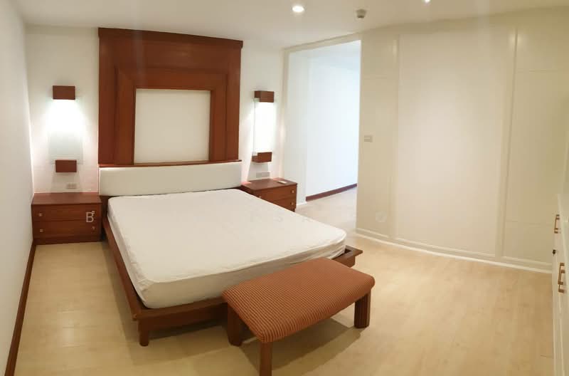 Supalai Place Sukhumvit 39, Bangkok, 175-179 Soi Sukhumvit 39 Sukhumvit Road, Khlong Tan Nua, Watthana, Bangkok, 3 Bedrooms, 280 sqm, Condo For Rent, by Boonraksa Sopak, 500289214 - DDproperty.com