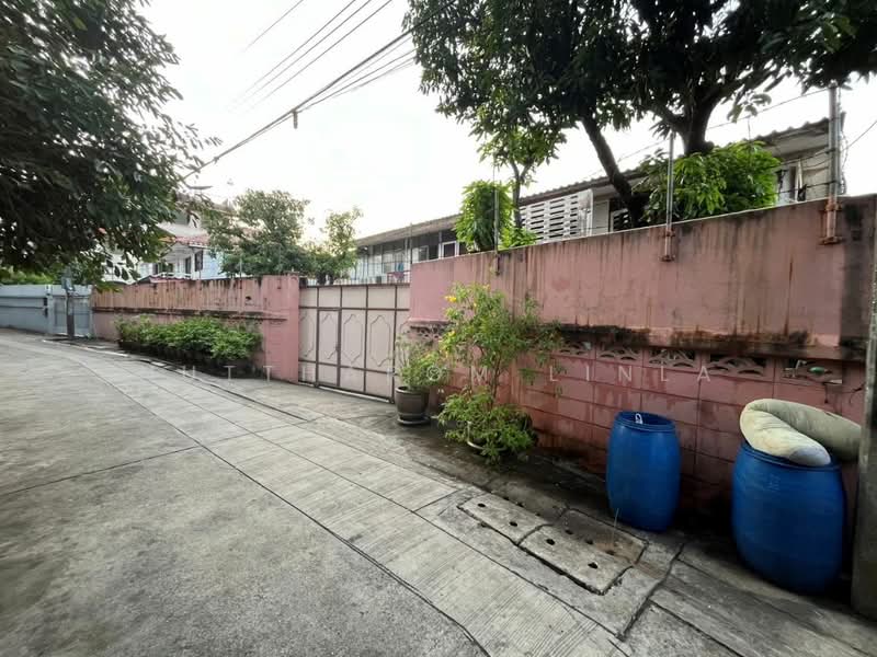 4-BR House, Bangkok, Khlong Tan Nua, Watthana, Bangkok, 4 Bedrooms, 300 sqm, Single Detached House For Sale, by Nuttharom Linla, 500289221 - DDproperty.com