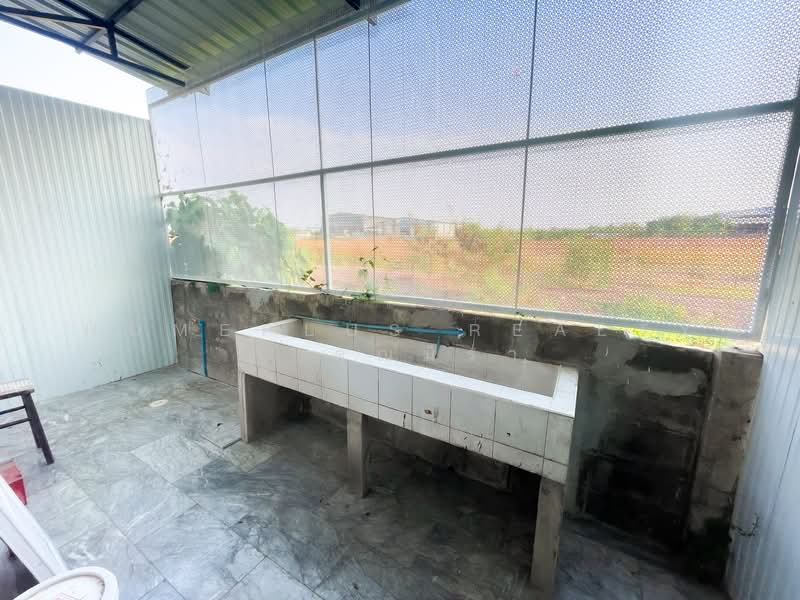 ขาย - ทาวน์โฮม 3.5 ชั้น รีโนเวทใหม่ ซอยร่มเกล้า 21 แยก 2 เขตลาดกระบัง, กรุงเทพ